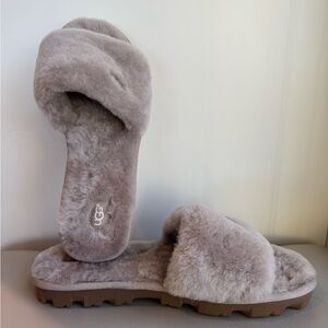 UGG Women’s 9 Cozette Sheepskin Slides (Grey) NWOT